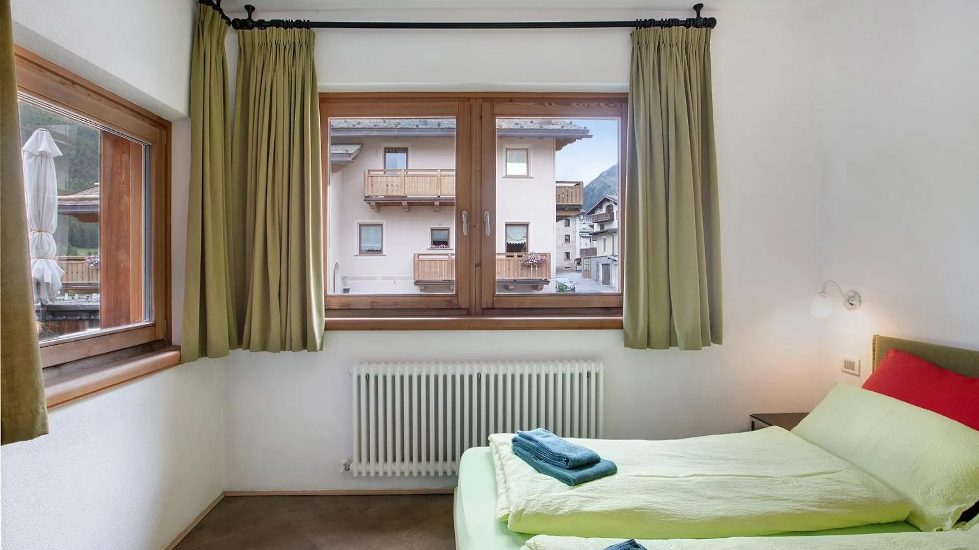 Mele Baitel Li Pigna Daire Livigno 0*,  İtalya