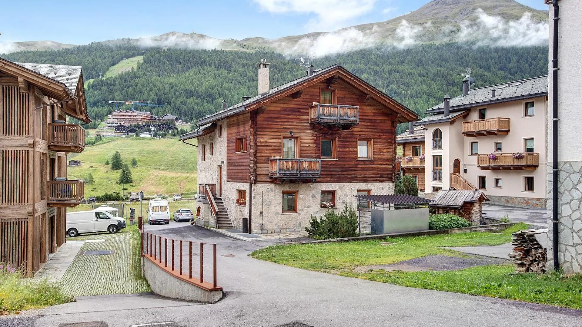 Mele Baitel Li Pigna Daire Livigno İtalya